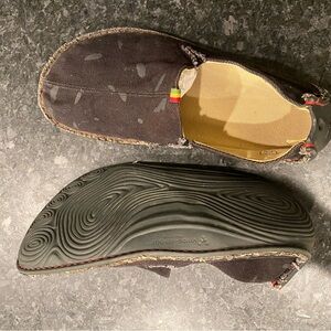 Vivobarefoot 45 eu size.